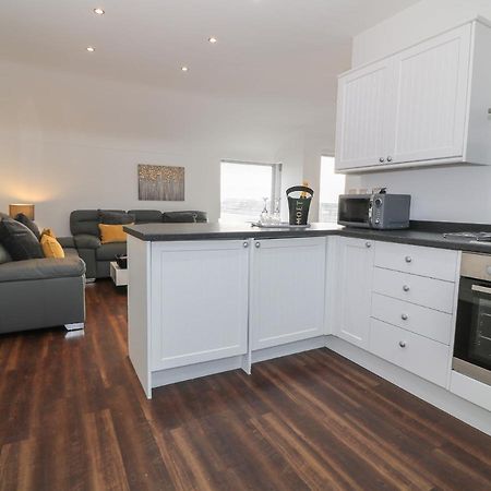 Villa 8 Marina View Pwllheli Exterior foto